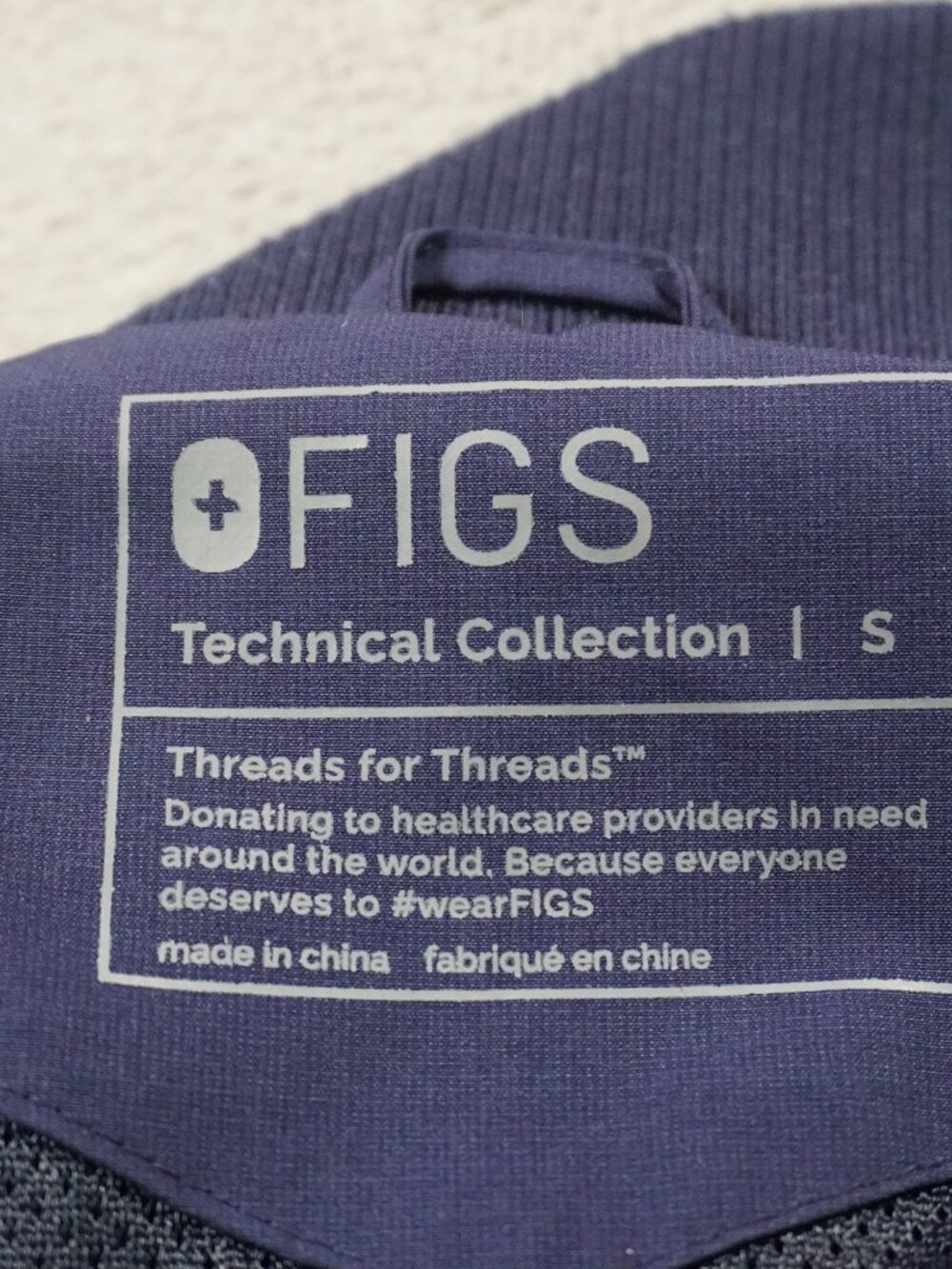 Figs Navy Sydney Scrub Jacket in Small - Picture 2 of 16